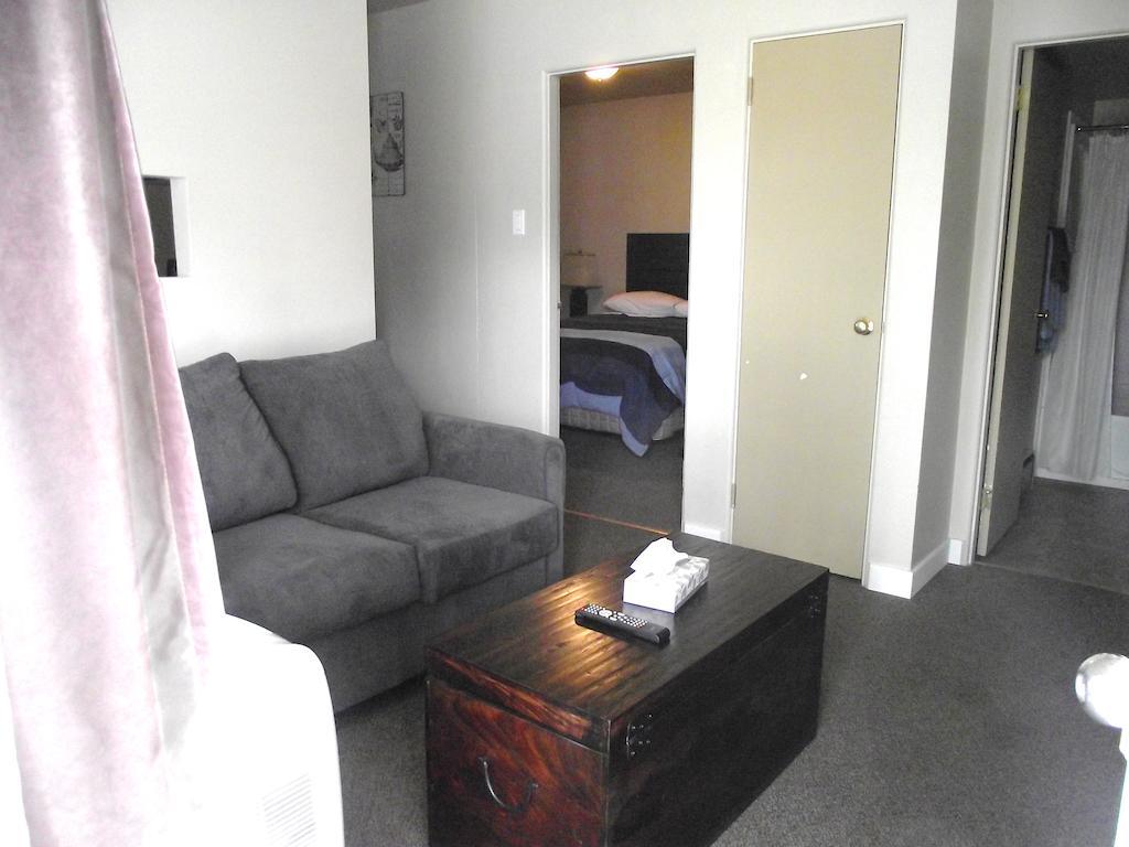 Stratford Motel Whitehorse Rum bild
