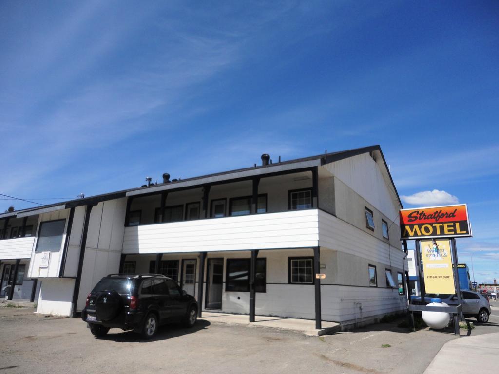 Stratford Motel Whitehorse Exteriör bild