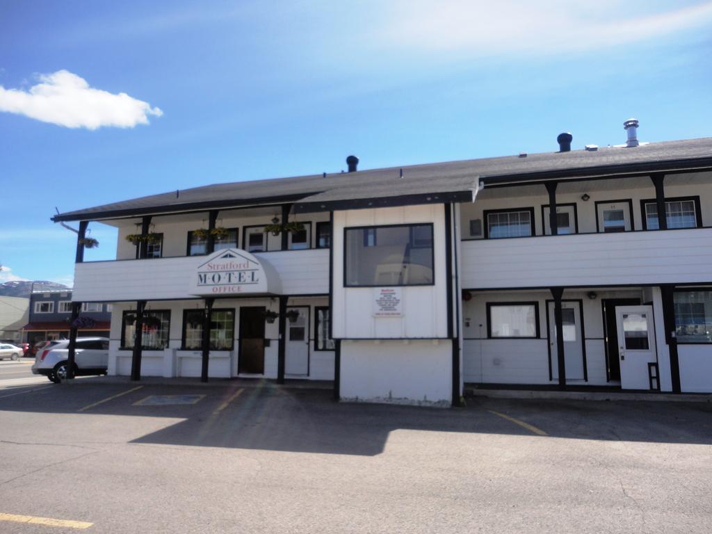 Stratford Motel Whitehorse Exteriör bild